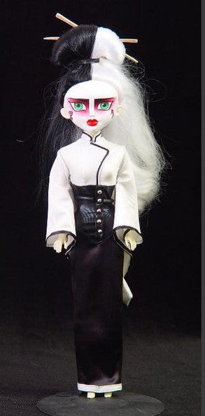 Suzisin Ful BeGoth Doll by Bleeding Edge